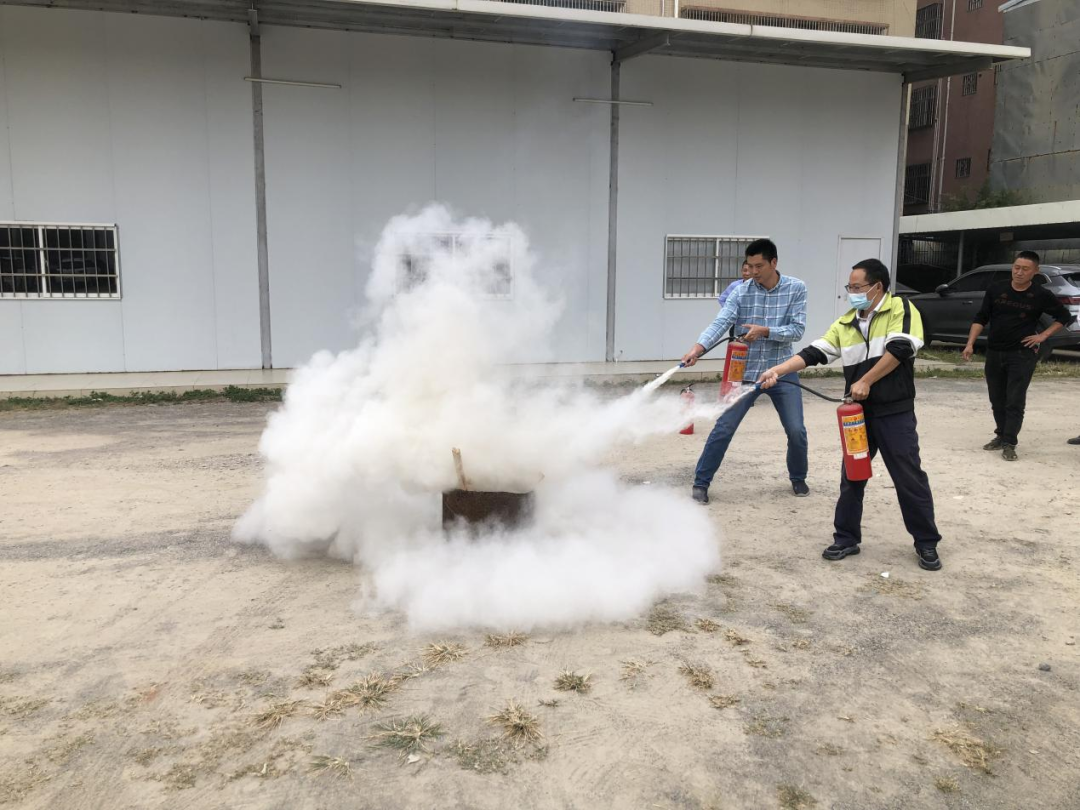 AG旗舰厅水务开展消防清静知识专题培训讲座暨消防疏散演练运动